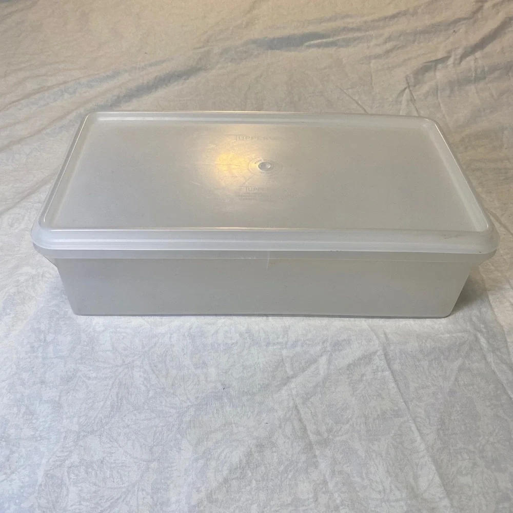 Vintage Tupperware Servalier Rectangular Storage Container 678-3 677-3 White Lid